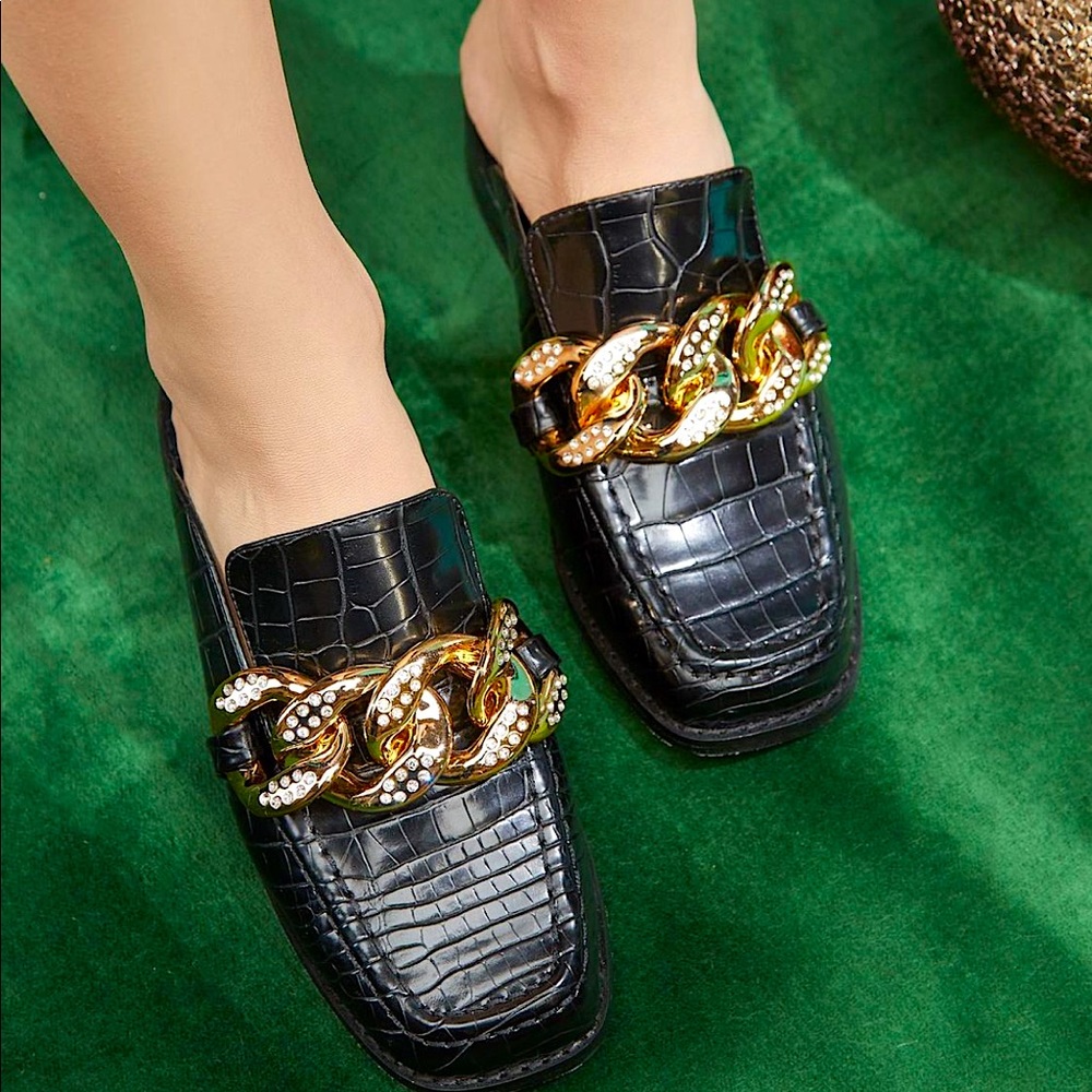 Mata Black croco chain mule